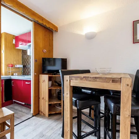 Apartment : 2 Pieces Renove, Front De Piste, Balcon, Casier A Skis, Pour 4 Personnes - Fr-1-356-328 Valmorel